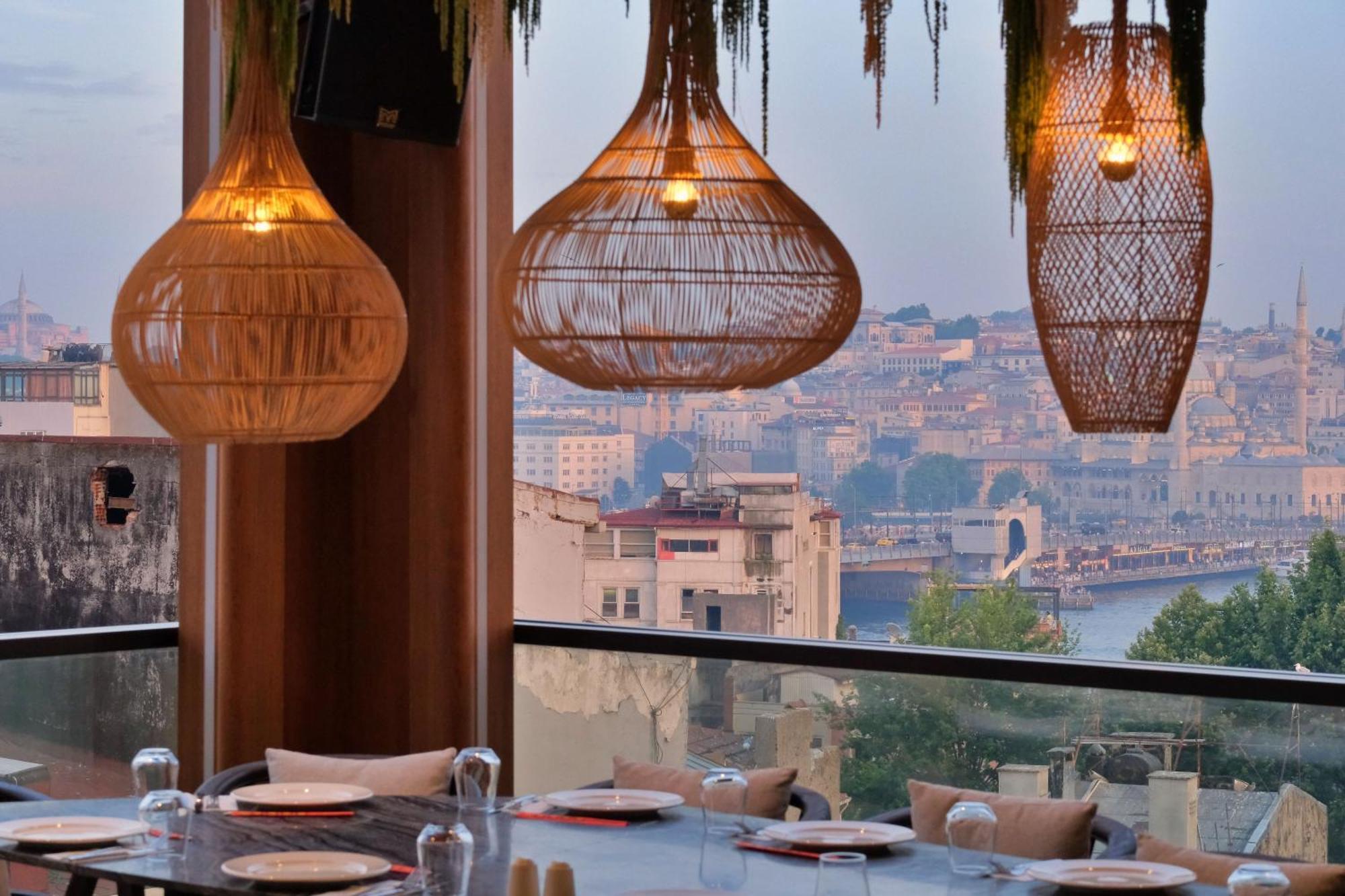 The Galata Istanbul Hotel Mgallery Exteriör bild View from the restaurant