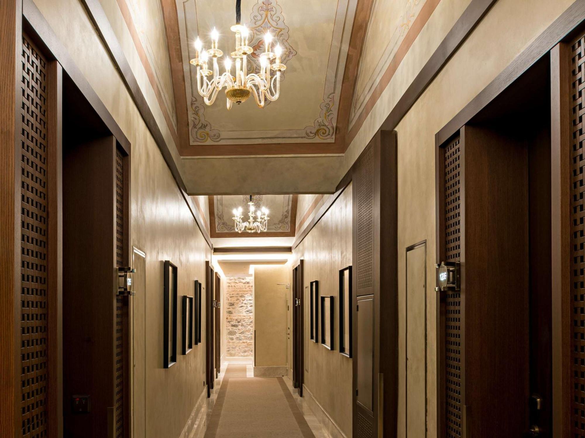 The Galata Istanbul Hotel Mgallery Exteriör bild A corridor at the Taj Mahal Palace