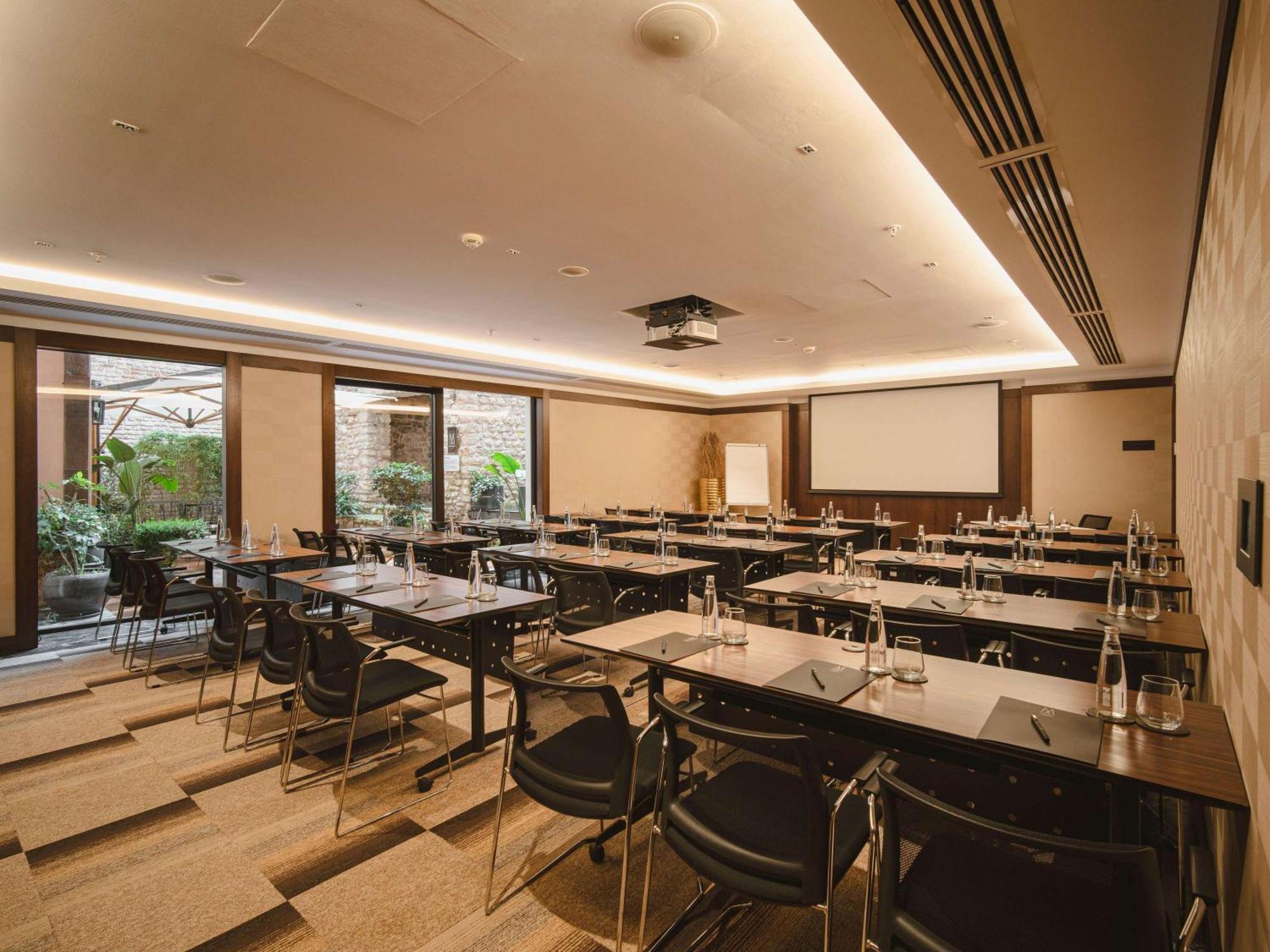 The Galata Istanbul Hotel Mgallery Exteriör bild Meeting room